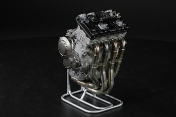 Kawasaki_ZX10R_11_01