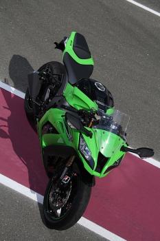 Kawasaki_ZX10R_11_03