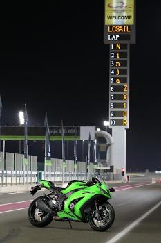 Kawasaki_ZX10R_11_05