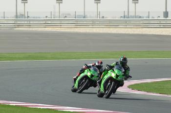 Kawasaki_ZX10R_11_07
