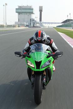 Kawasaki_ZX10R_11_08
