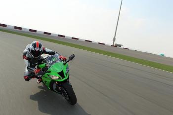 Kawasaki_ZX10R_11_09