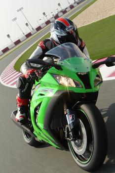 Kawasaki_ZX10R_11_10