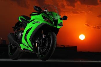 Kawasaki_ZX10R_11_24