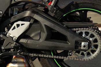 Kawasaki_ZX10R_11_35