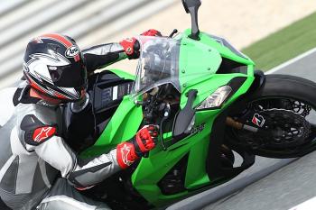 Kawasaki_ZX10R_11_49