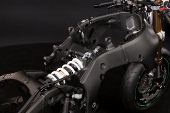 Kawasaki_ZX10R_11_52