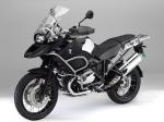 BMW_TripleBlack_02