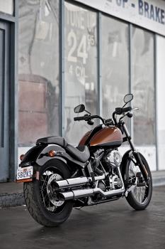 Harley_Blackline_03