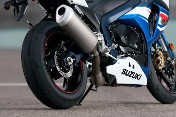 Suzuki_GSXR1000L2_04 Suzuki_GSXR1000L2_04