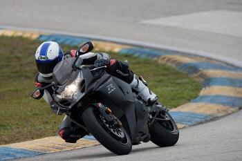 Suzuki_GSXR1000L2_05 Suzuki_GSXR1000L2_05