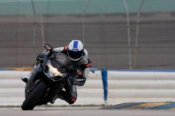 Suzuki_GSXR1000L2_06