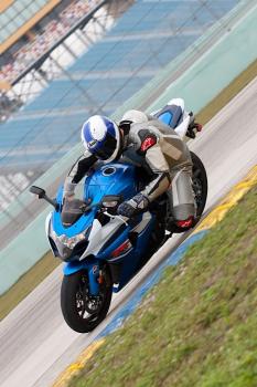 Suzuki_GSXR1000L2_07