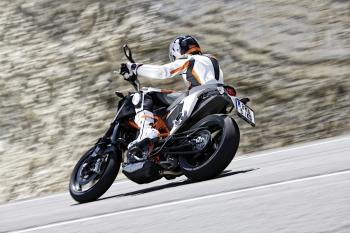 KTM_Duke690_05