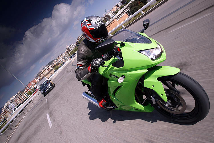 Kawasaki Ninja 250r Ash On Bikes