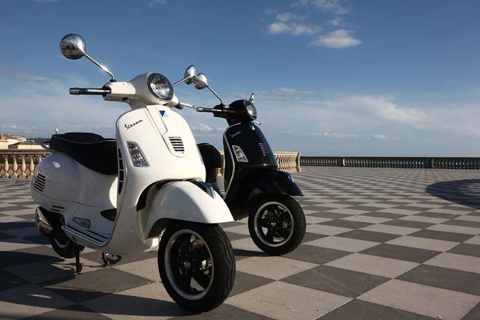vespa 300 gts