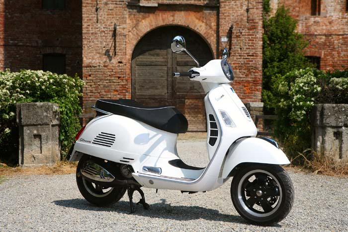 vespa 300 gts