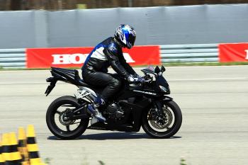 Honda_C-ABS_03