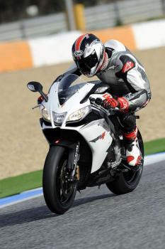 Aprilia_RSV4R_10