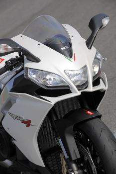Aprilia_RSV4R_27