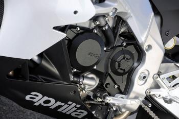 Aprilia_RSV4R_30 Aprilia_RSV4R_30