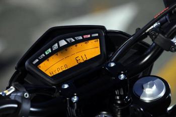 Ducati_Hyper_motard_796_12