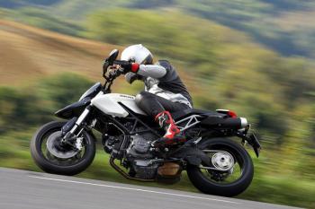 Ducati_Hyper_motard_796_15.jpg