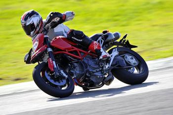 Ducati_Hypermotard_Evo11_05