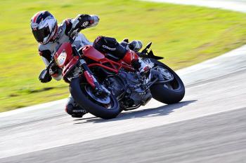 Ducati_Hypermotard_Evo11_06