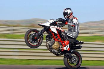 Ducati_Hypermotard_Evo11_07