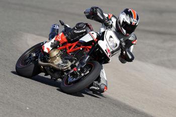 Ducati_Hypermotard_Evo11_11