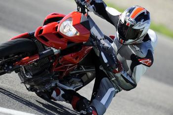 Ducati_Hypermotard_Evo11_12