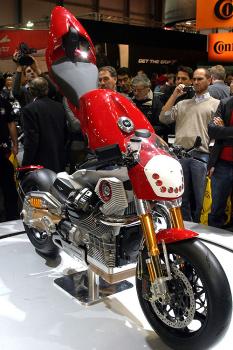 Guzzi_concept_02