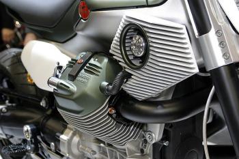 Guzzi_concept_04.jpg