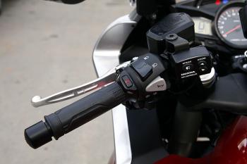 Honda_VFR1200F03