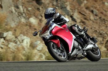 Honda_VFR1200F07