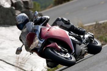 Honda_VFR1200F08