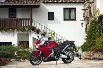 Honda_VFR1200F12