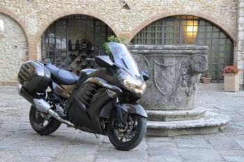 Kawasaki_1400GTR_03 Kawasaki_1400GTR_03