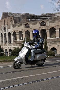 Vespa_LX_01